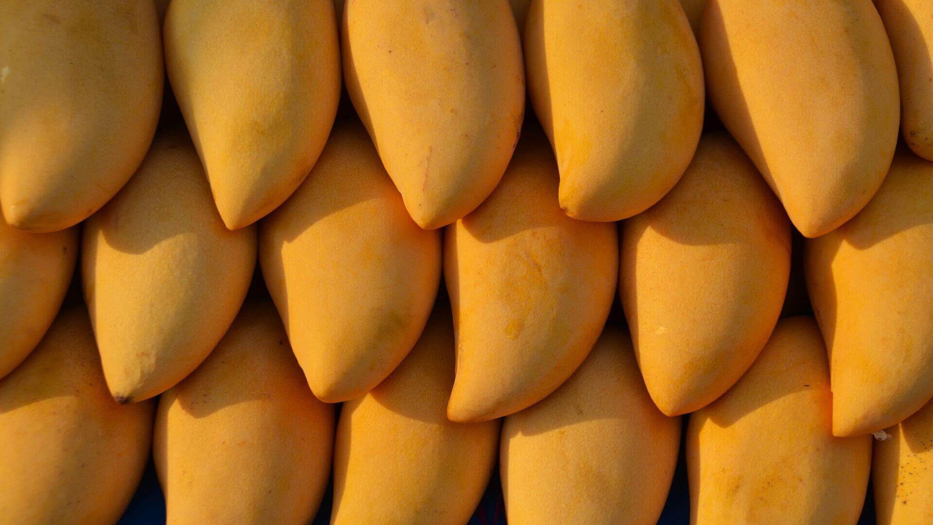 image of a yellow ripped mango